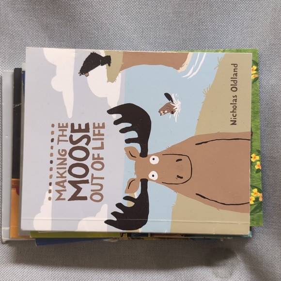 Children's Book Bundle - Picture 2 of 7